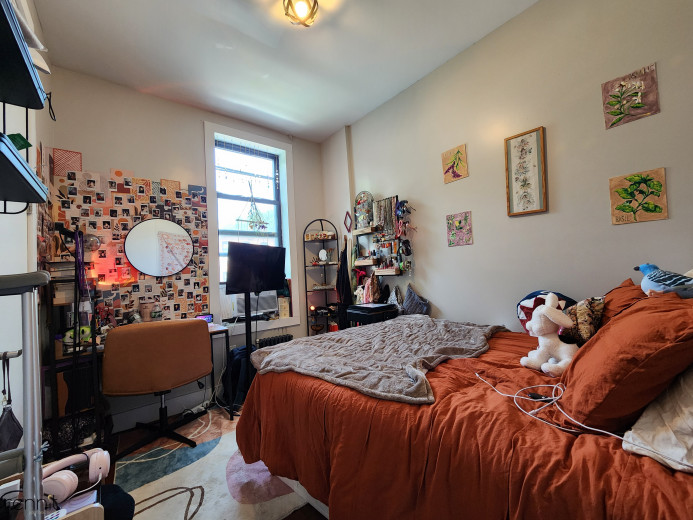 143 Cornelia St, Apt 2 Image 9