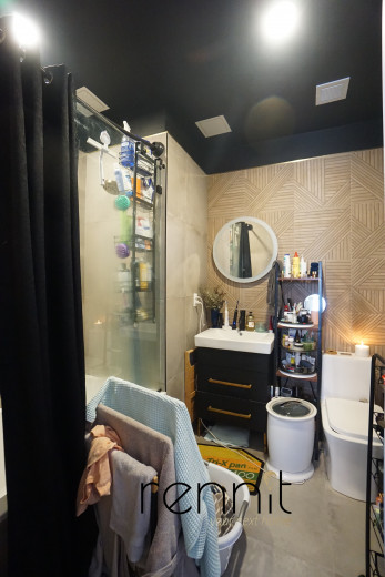 853 Lexington Ave, Apt 6A Image 9
