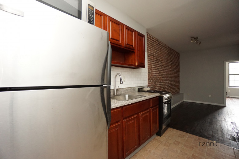 20 Covert St, Apt 3R Image 1