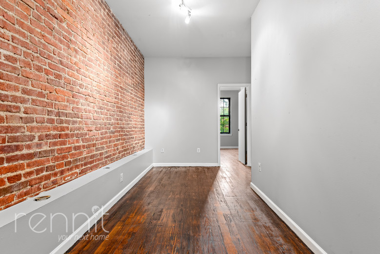 20 Covert St, Apt 3R Image 10