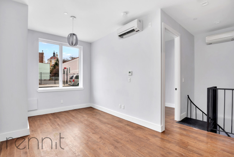 311 Wilson Ave, Apt 1A Image 1
