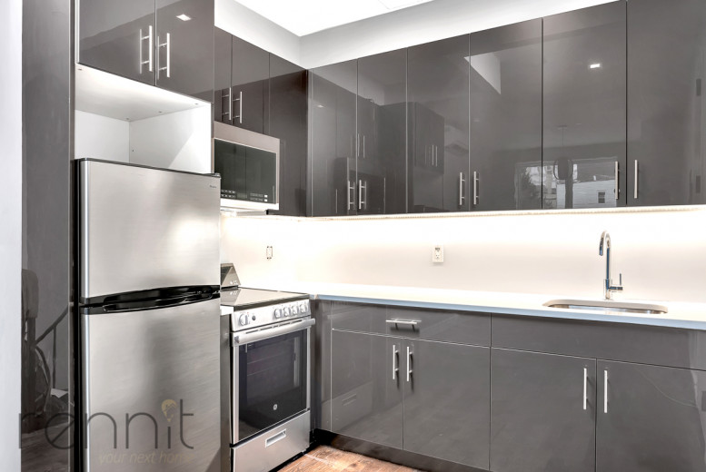 311 Wilson Ave, Apt 1A Image 4