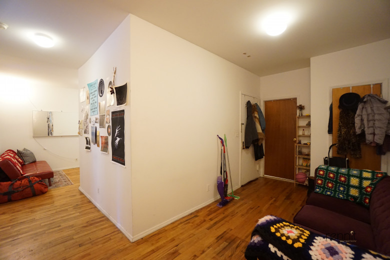 313 Jefferson St, Apt 2F Image 3