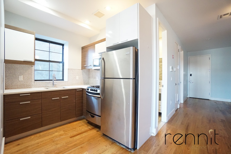 137 Albany Ave, Apt 2R Image 9