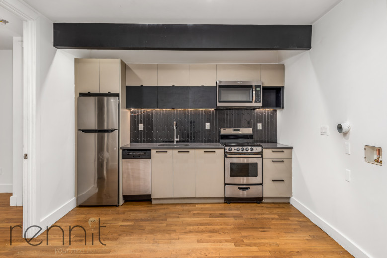 562 Park Pl, Apt 1B Image 4