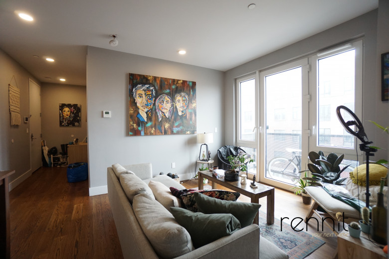 853 Lexington Ave, Apt 3A Image 1