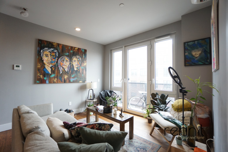 853 Lexington Ave, Apt 3A Image 4