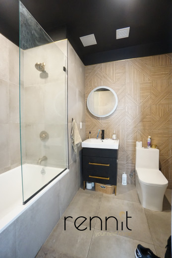 853 Lexington Ave, Apt 3A Image 6