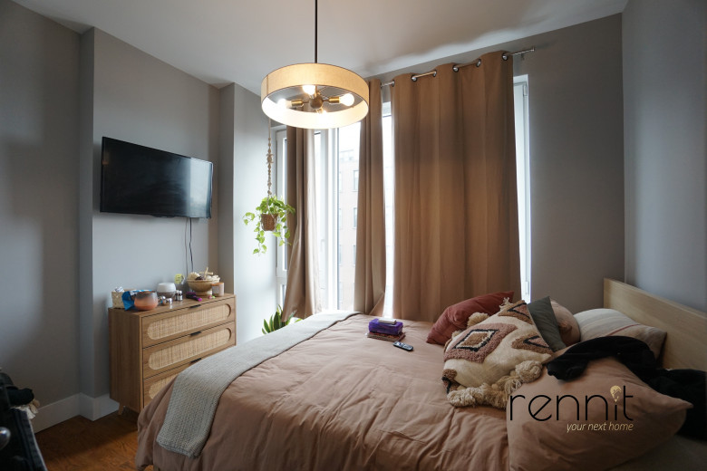 853 Lexington Ave, Apt 3A Image 7