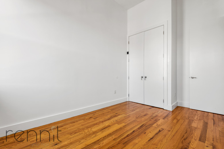 224 Schaefer St, Apt 3R Image 4