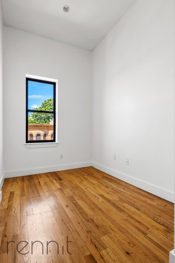 224 Schaefer St, Apt 3R Image 7