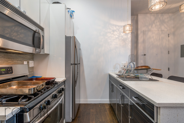 863 Broadway, Apt 3F Image 2