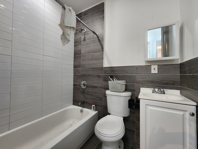 640 Kosciuszko St, Apt 2R Image 12