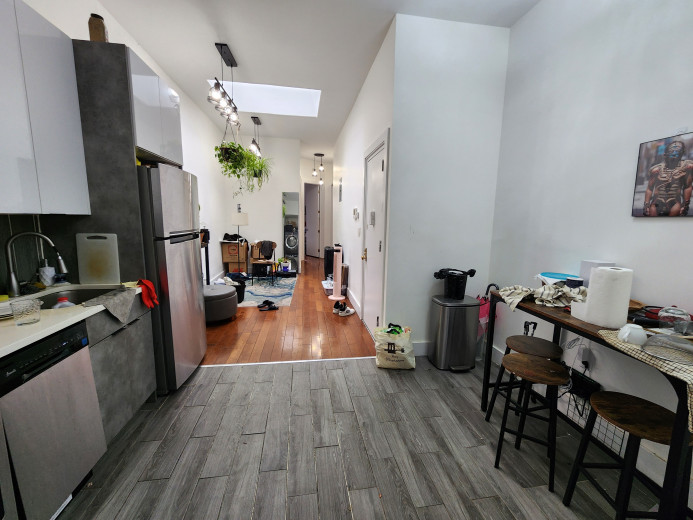 640 Kosciuszko St, Apt 2R Image 15