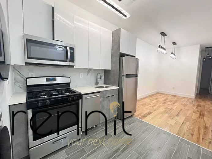 640 Kosciuszko St, Apt 2R Image 3