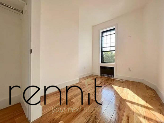 640 Kosciuszko St, Apt 2R Image 7