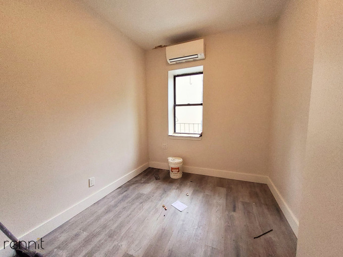 320 Throop Ave, Apt 2 Image 11