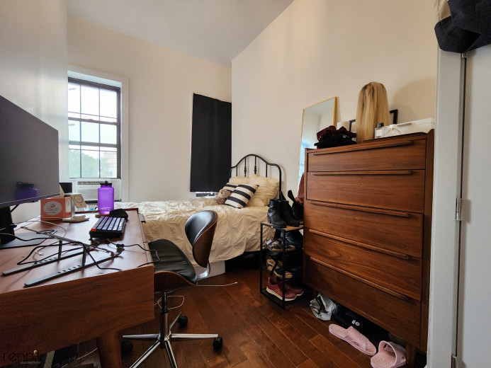 640 Kosciuszko St, Apt 3R Image 11