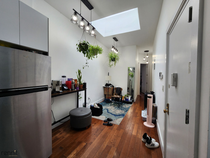 640 Kosciuszko St, Apt 3R Image 17