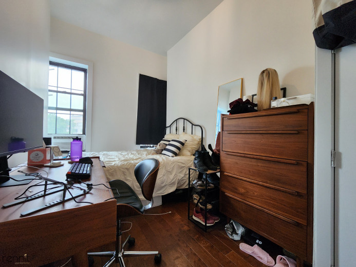 640 Kosciuszko St, Apt 3R Image 8