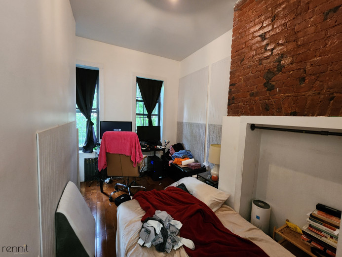 640 Kosciuszko St, Apt 3R Image 9