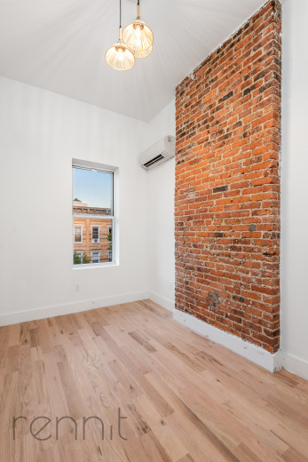 2039 Gates Ave, Apt 2B Image 6