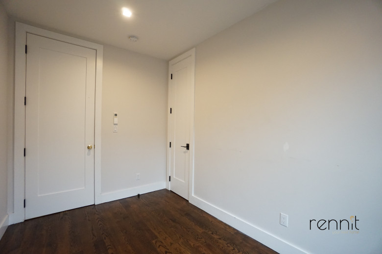 1031 Montgomery St, Apt 2F Image 15