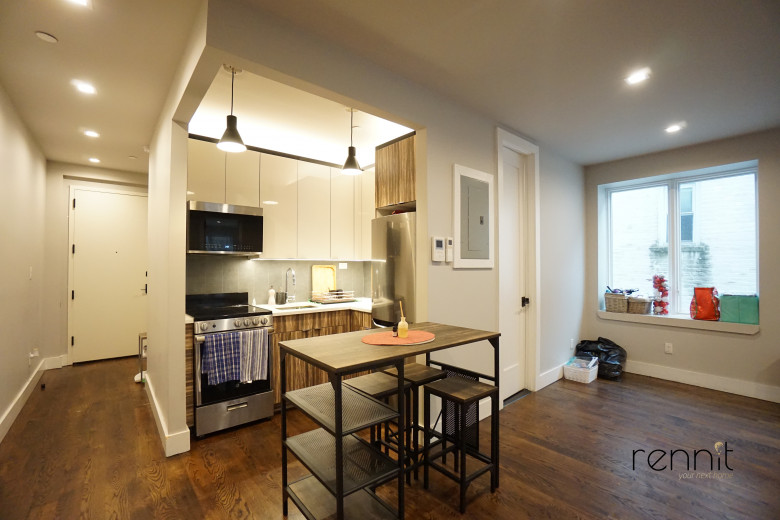 1031 Montgomery St, Apt 2F Image 3