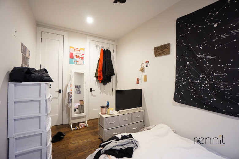 1031 Montgomery St, Apt 2F Image 6