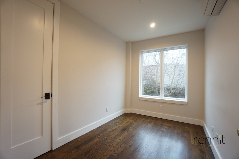 1031 Montgomery St, Apt 2F Image 8