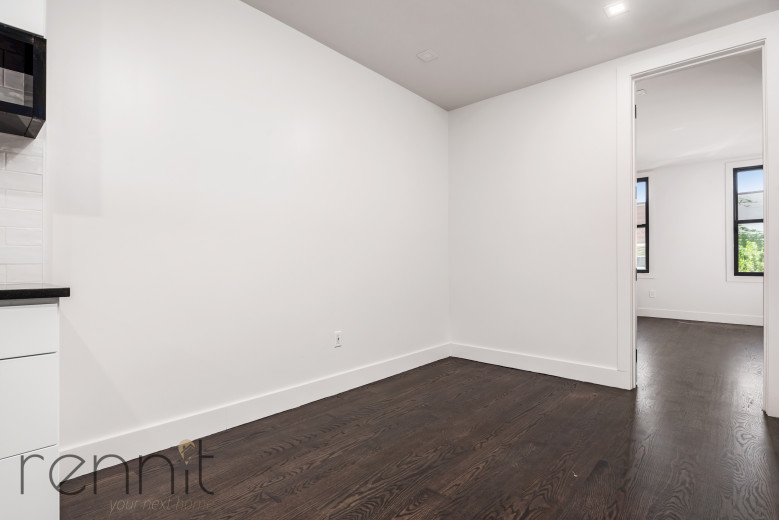 241 Devoe St, Apt 3R Image 3