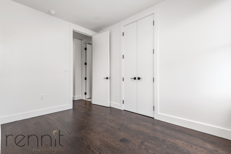 241 Devoe St, Apt 3R Image 9