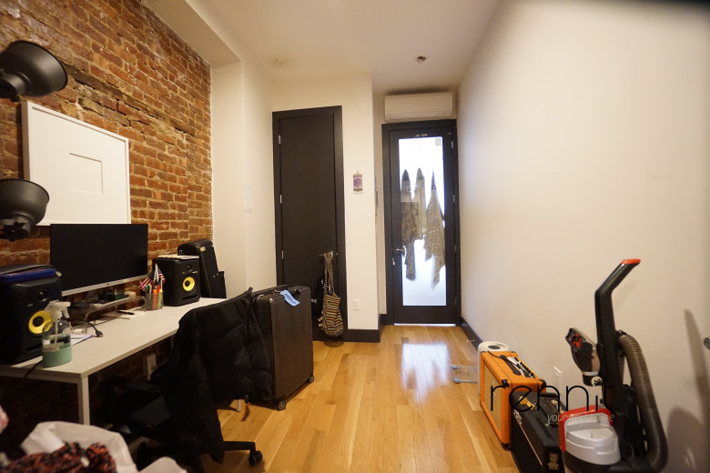 129 Thames St, Apt 2R Image 12
