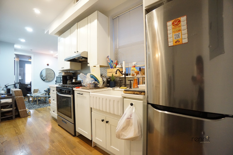 1869 Putnam Ave, Apt 2L Image 2