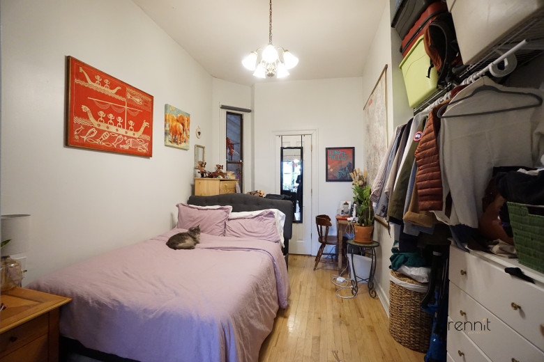 114 Walton St, Apt 7 Image 4