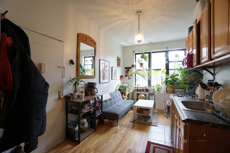 114 Walton St, Apt 7 Image 5