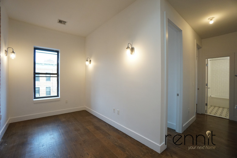 1689 Gates Ave, Apt 2Front Image 2
