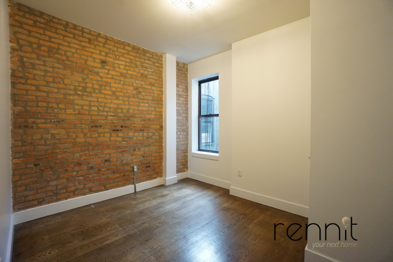 1689 Gates Ave, Apt 2Front Image 8