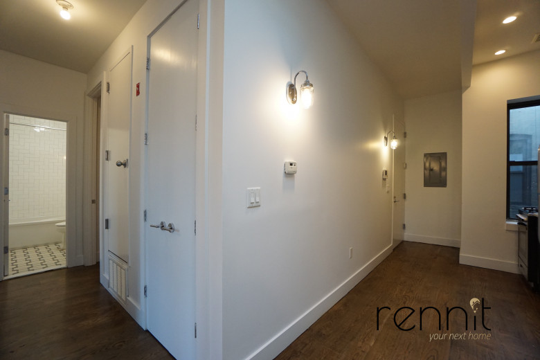 1689 Gates Ave, Apt 2Front Image 10