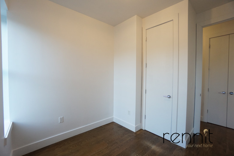1689 Gates Ave, Apt 2Front Image 6