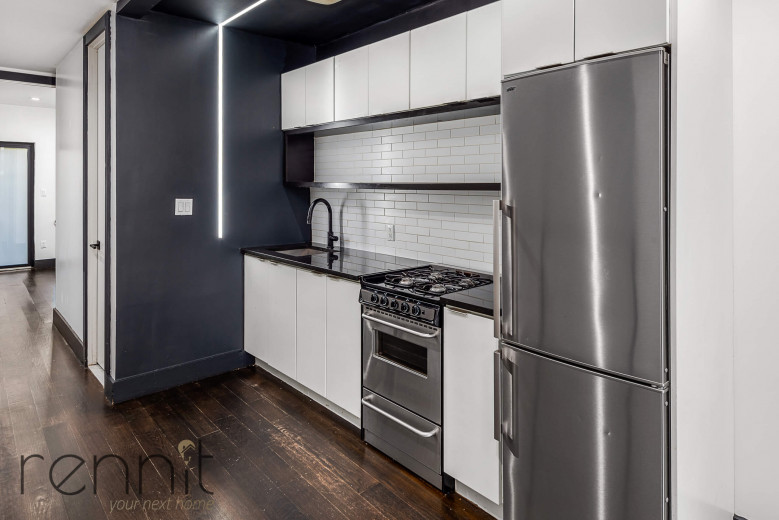 241 Devoe St, Apt 1R Image 4