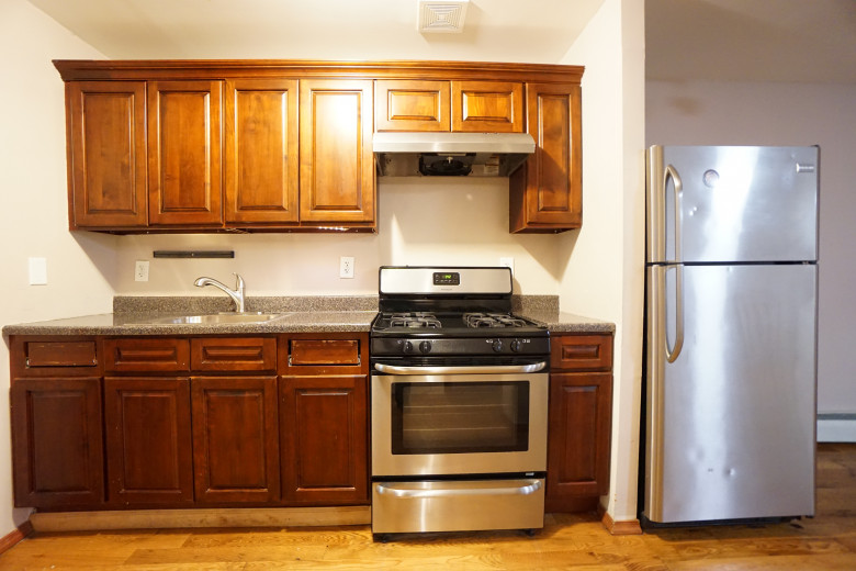 1168 Putnam Ave, Apt 1 Image 22