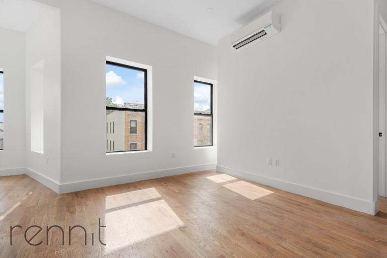 71-33 65 Pl, Apt 3A Image 1