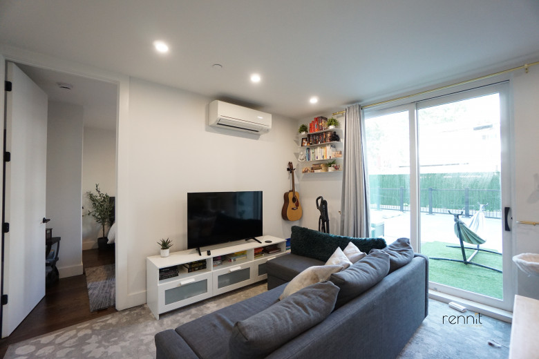 1620 New York Ave, Apt 4G Image 8