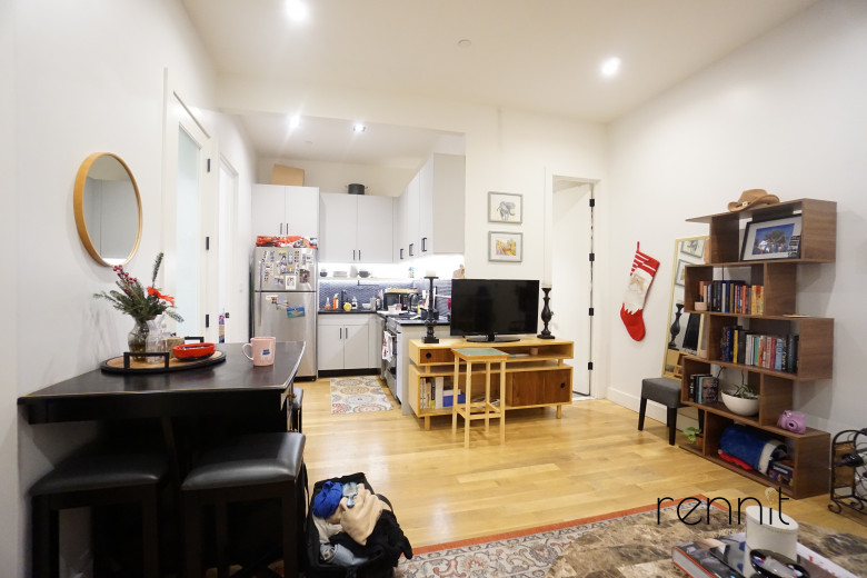 163 Graham Ave, Apt 2B Image 17