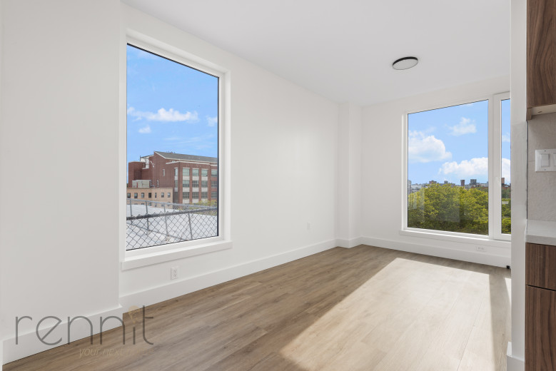 35 Kingston Ave, Apt 601 Image 2