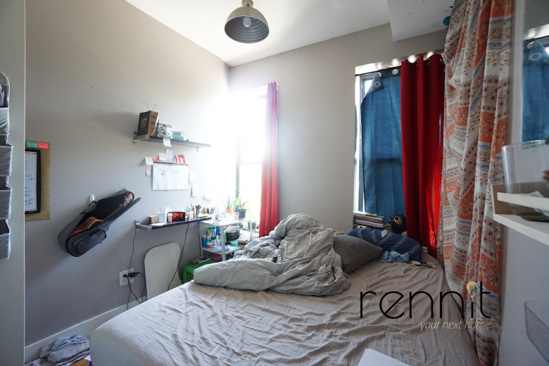 638 Wilson Ave, Apt 2L Image 11