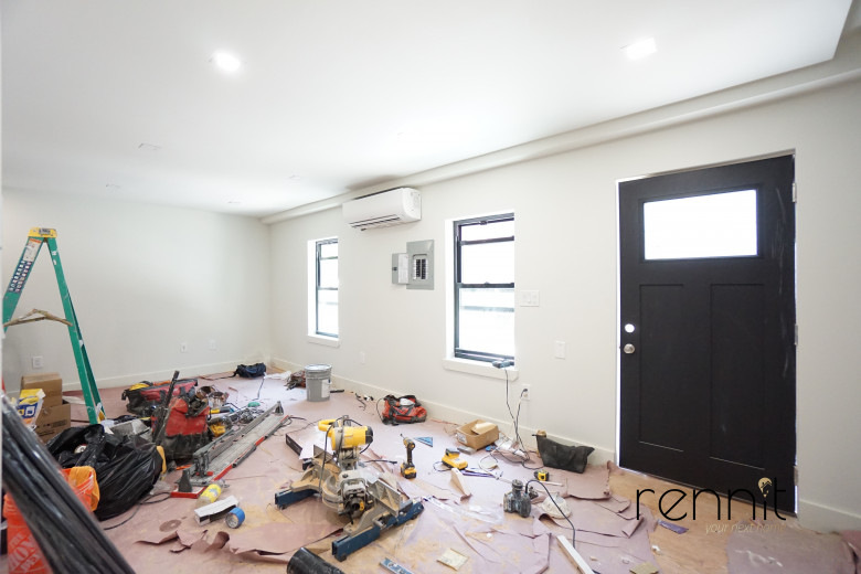 559 Fairview Ave, Apt B1 Image 1