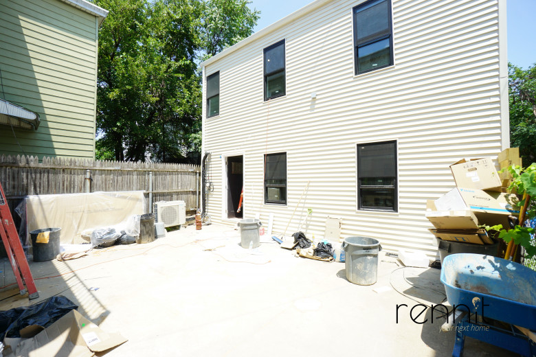 559 Fairview Ave, Apt B1 Image 12