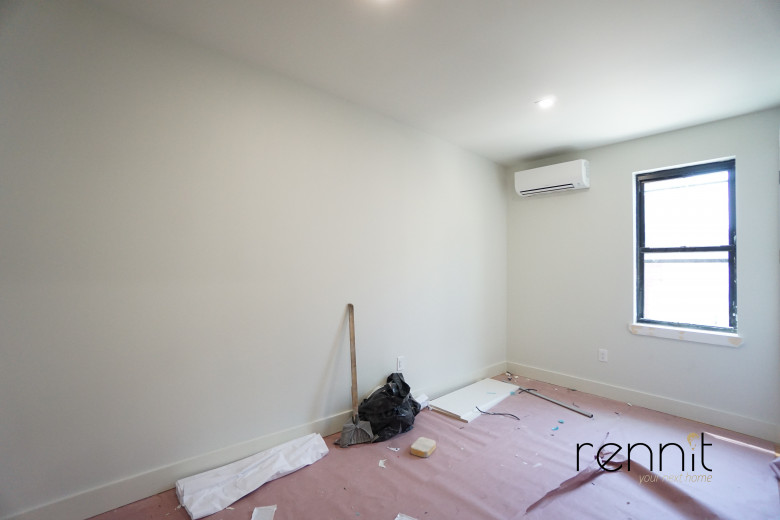559 Fairview Ave, Apt B1 Image 7